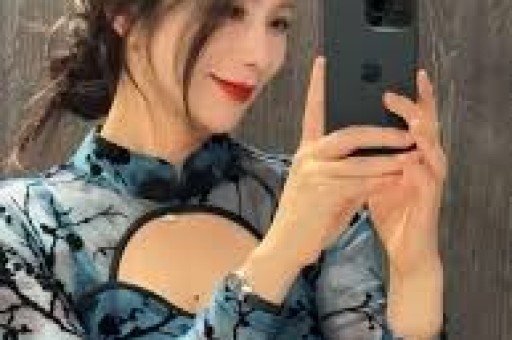黄渤与神秘女子玩至深夜惹绯闻本尊发图公开女方身份否认出轨